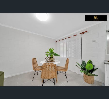 41 Maple St, Holloways Beach, Qld 4878 - Photo 4
