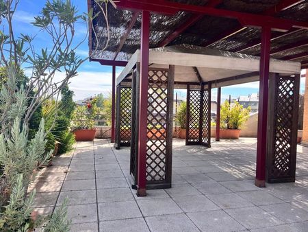 Alquiler de piso en Paseo de los Parques s/n - Photo 3