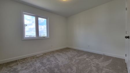 33 Walden Pond Dr, Amherstview, ON K7N 0E7 - Photo 4