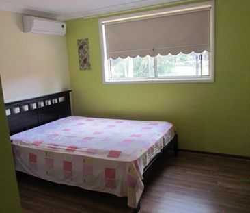 Great Two Bedroom Townhouse - Photo 5