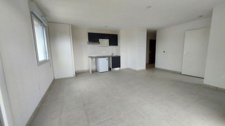 Location Appartement 2 pièces 48m² ST ORENS DE GAMEVILLE 31650 - Photo 2