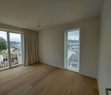 Lichtrijke, ruime penthouse vlakbij Coupure - Photo 6