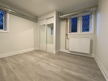 For Lease - 2520 Bloor Street Unit# 1, Toronto, Ontario - Photo 5