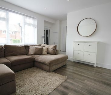 Morpeth Avenue, Borehamwood - Photo 4