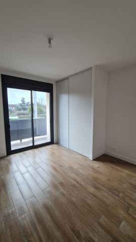 Location Appartement 3 pièces 66m² BURES SUR YVETTE 91440 - Photo 3