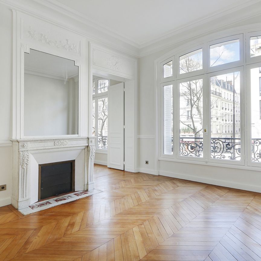 Tout savoir sur cet appartement dans le quartier Gros Caillou, à Paris 7ème - Photo 1