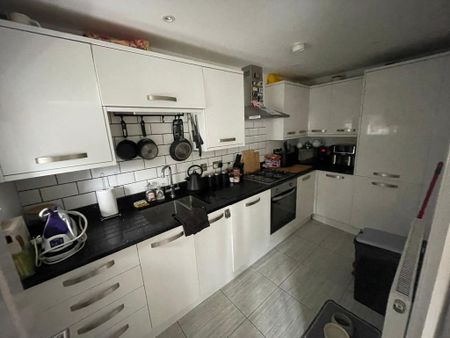 2 bedroom apartment to rent - Photo 5