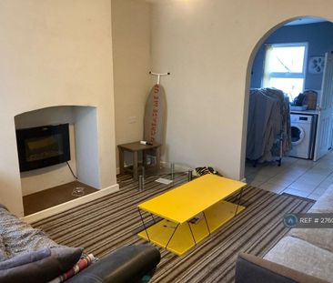 2 bedroom end of terrace house to rent - Photo 1