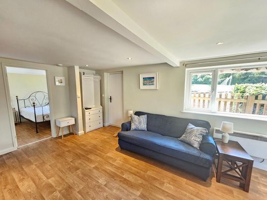 1 bedroom detached house to rent - Photo 1