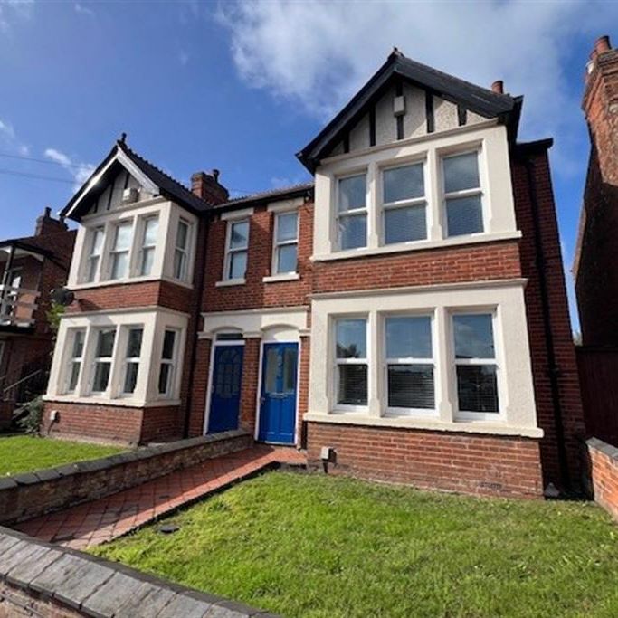 4 bedroom semi-detached house to rent - Photo 1