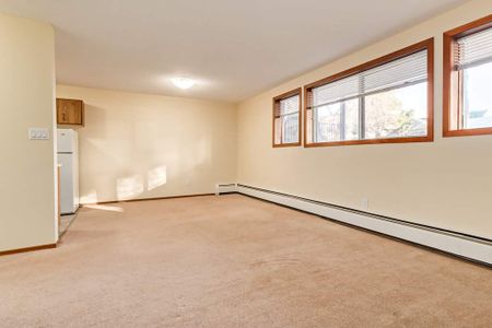 Renovated Suite - 2 Bedroom - Photo 3