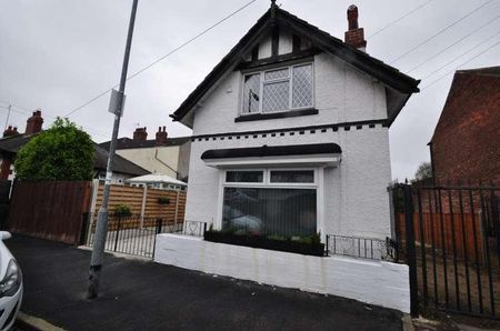 Waldegrave Avenue, Hull, HU8 - Photo 3