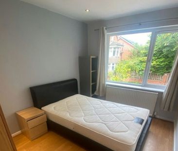 Browmere Drive, West Didsbury, Manchester, M20 - Photo 3