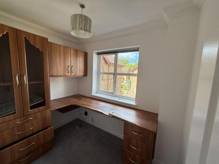 4 bedroom detached house to rent - Photo 4