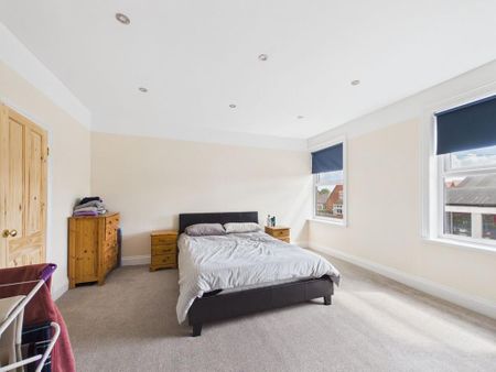 3 bedroom end of terrace house to rent - Photo 5