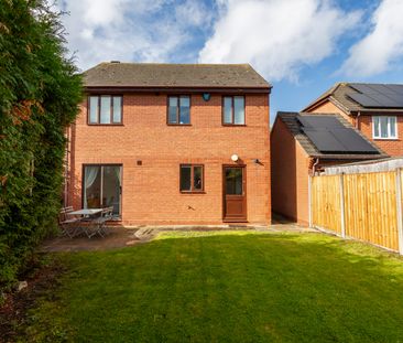 4 bedroom detached to rent Bickleigh Crescent, Furzton, Milton Keynes - Photo 2