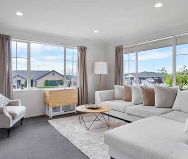 Modern, spacious and well located. - Photo 1