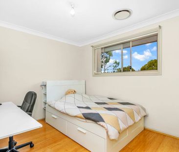 IMMACULATE TOWNHOUSE IN THE HEART OF ROOTY HILL! - Photo 2