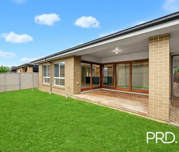 Stunning Family Home Packed with Space, Style & Convenience - Photo 5