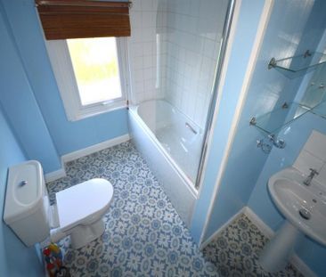 2 Bedroom End Terrace To Let - Photo 5