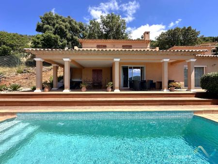 Villa pour 6 personnes avec piscine privée et vue mer à La Londe-Les-Maures - Photo 5