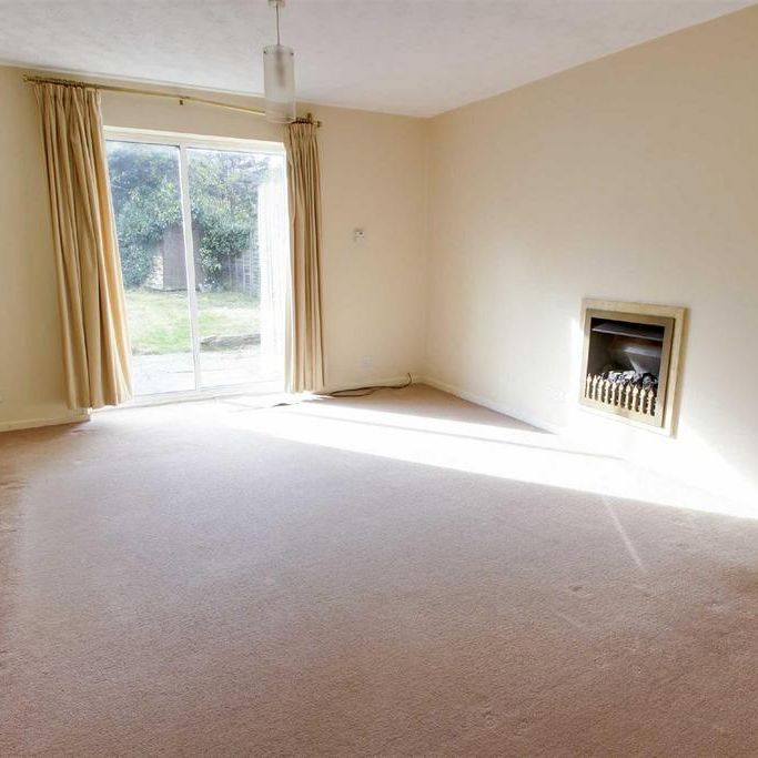 3 bedroom semi-detached house to rent - Photo 1