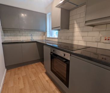 Rhodfa'r Eos, Cwmrhydyceirw, SA6 6TF - Photo 4