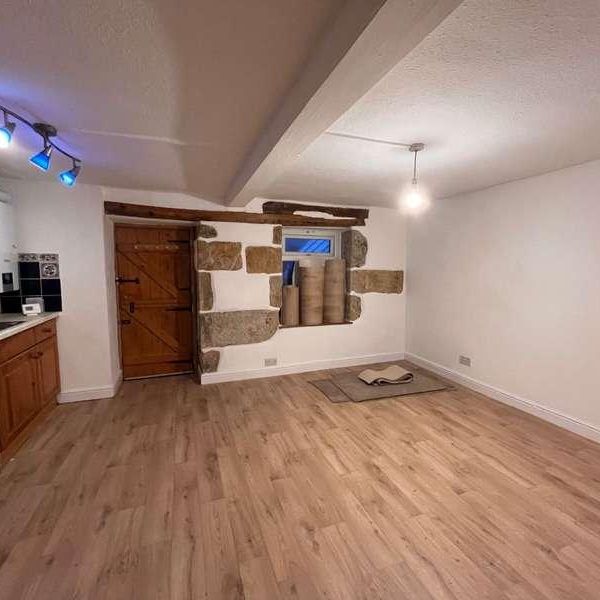 North Road, Carnforth, LA5 - Photo 1