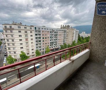 Location Appartement 1 pièce 31m² GRENOBLE 38000 - Photo 5