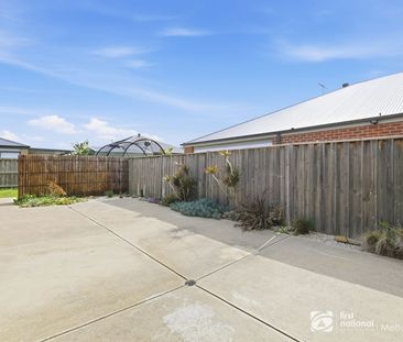 Perfect Family Living in a Prime Arnolds Creek Location - Photo 6