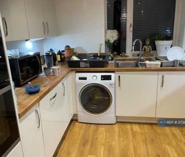 4 bedroom detached house to rent - Photo 3