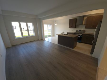 For Lease - 180 Bur Oak Drive, Thorold, Ontario - Photo 2