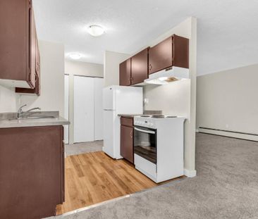 Maple Manor Apartments - Photo 1