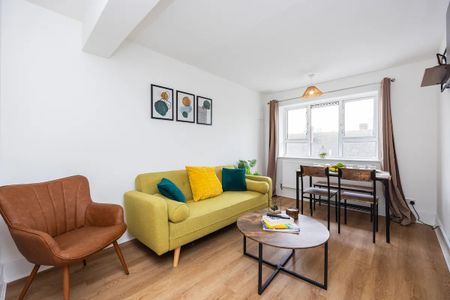 3 Bed Flat, Greater London, E16 - Photo 2