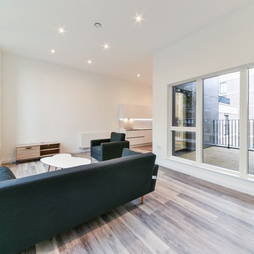 2 Bed Flat, Pearl Buildings, SE5 - Photo 1