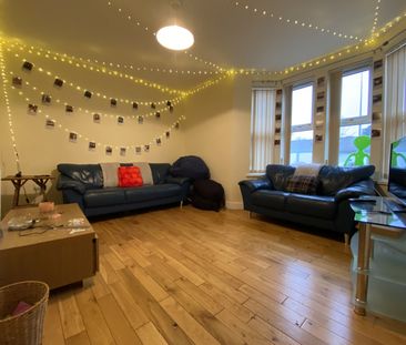 Maindy Road. Cathays - Photo 1