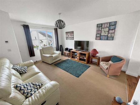 3 bedroom terraced house to rent - Photo 2