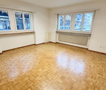 Gemütliche Wohnung in belebter Seitenstrasse - Photo 4
