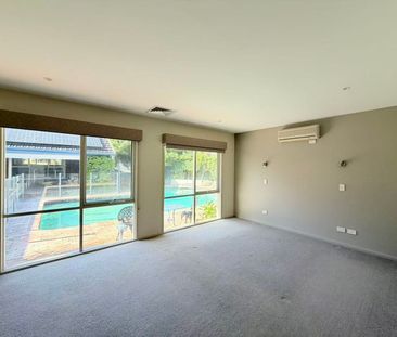 A Private Poolside Lifestyle in a Prestigious Lower Plenty Court - Photo 3