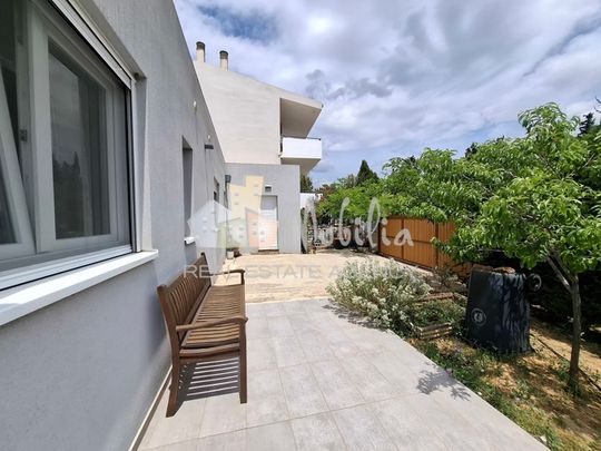 Detached house For rent, Marousi, 156 sq.m., €3.000 - Photo 1