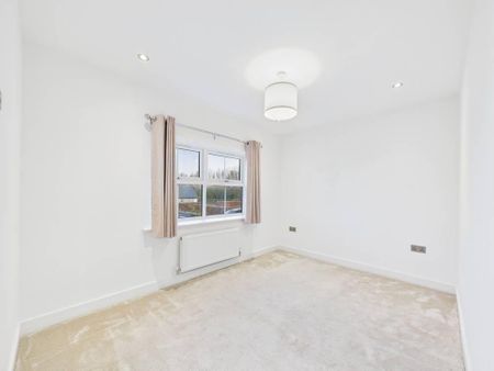 3 bedroom detached house to rent - Photo 4