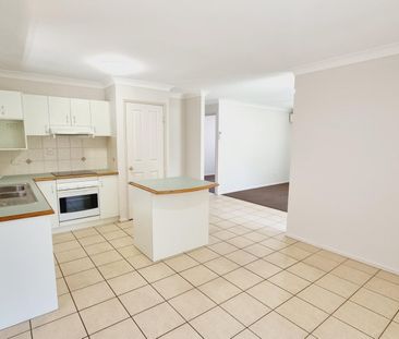 1/50 Auckland Street, Gladstone Central - Photo 3