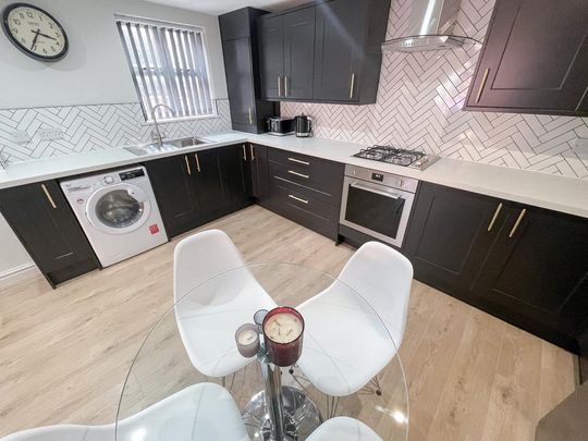 4 bedroom house to rent - Photo 1