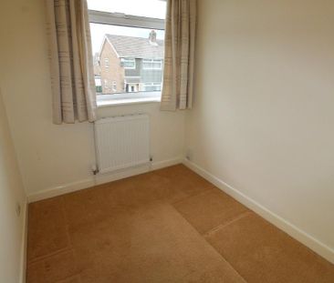 3 bedroom semi-detached house to rent - Photo 5