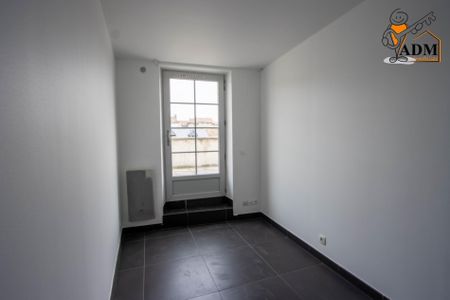 Location Appartement de type F1 Bis en plein centre-ville de Meaux - Photo 2