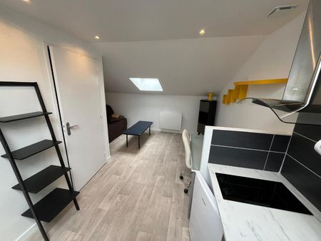 A LOUER ANGERS ST LEONARD - Studio MEUBLE situé rue ... - Photo 4