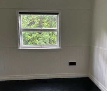 Mountain cottage on half an acre - Photo 2