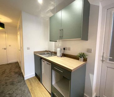 1 bedroom in a house share to rent - Photo 4