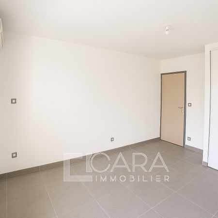 Location Appartement 2 pièces 44m² REMIRE MONTJOLY 97354 - Photo 4