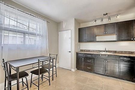 For Lease - 167 Septonne Avenue Unit# Main Fl, Newmarket, Ontario - Photo 2